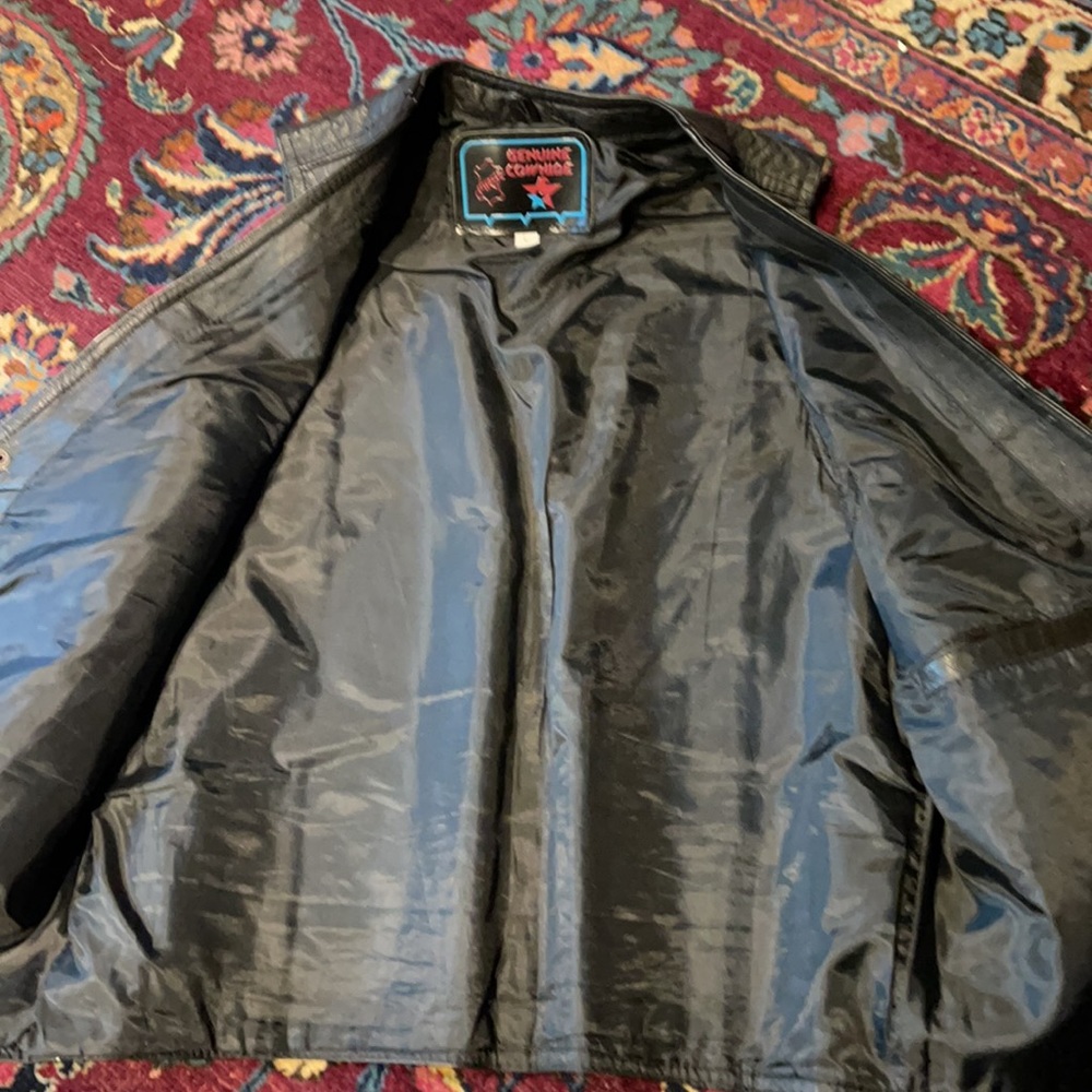 Vest - Picture 5 of 6